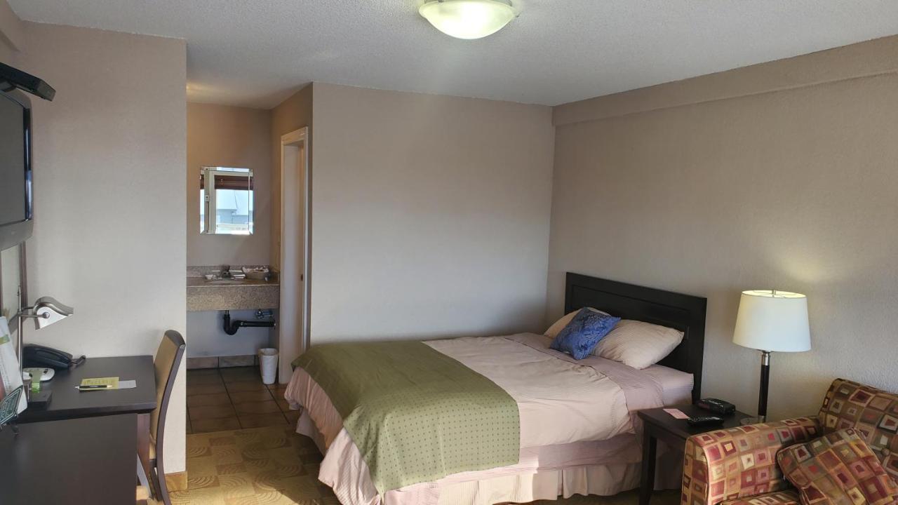 Shoreside Inn & Suites Wabamun Εξωτερικό φωτογραφία